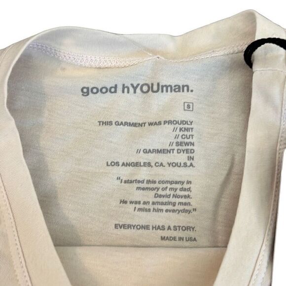 Von Maur Christmas long sleeve t shirt - Picture 2 of 6